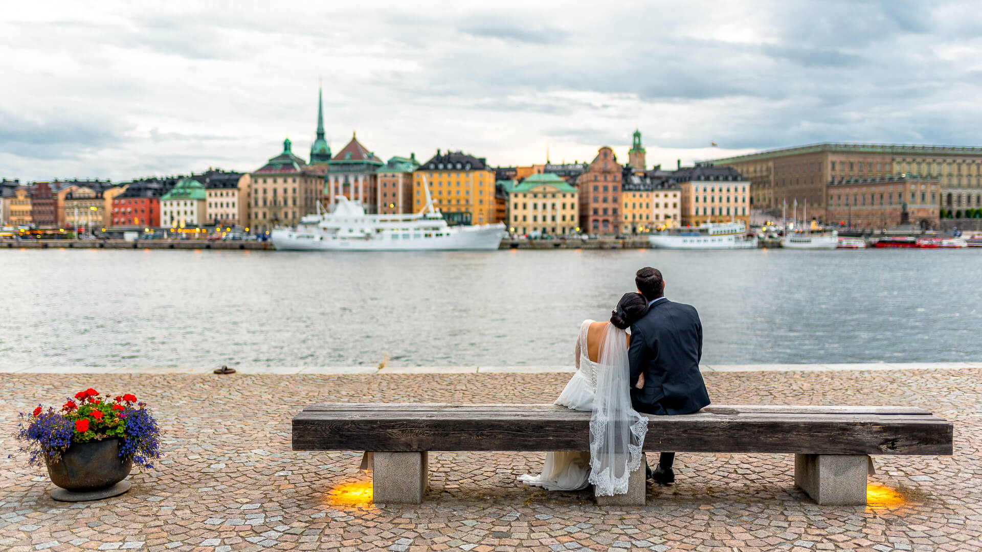 Couple enjoying elopement in Stockholm